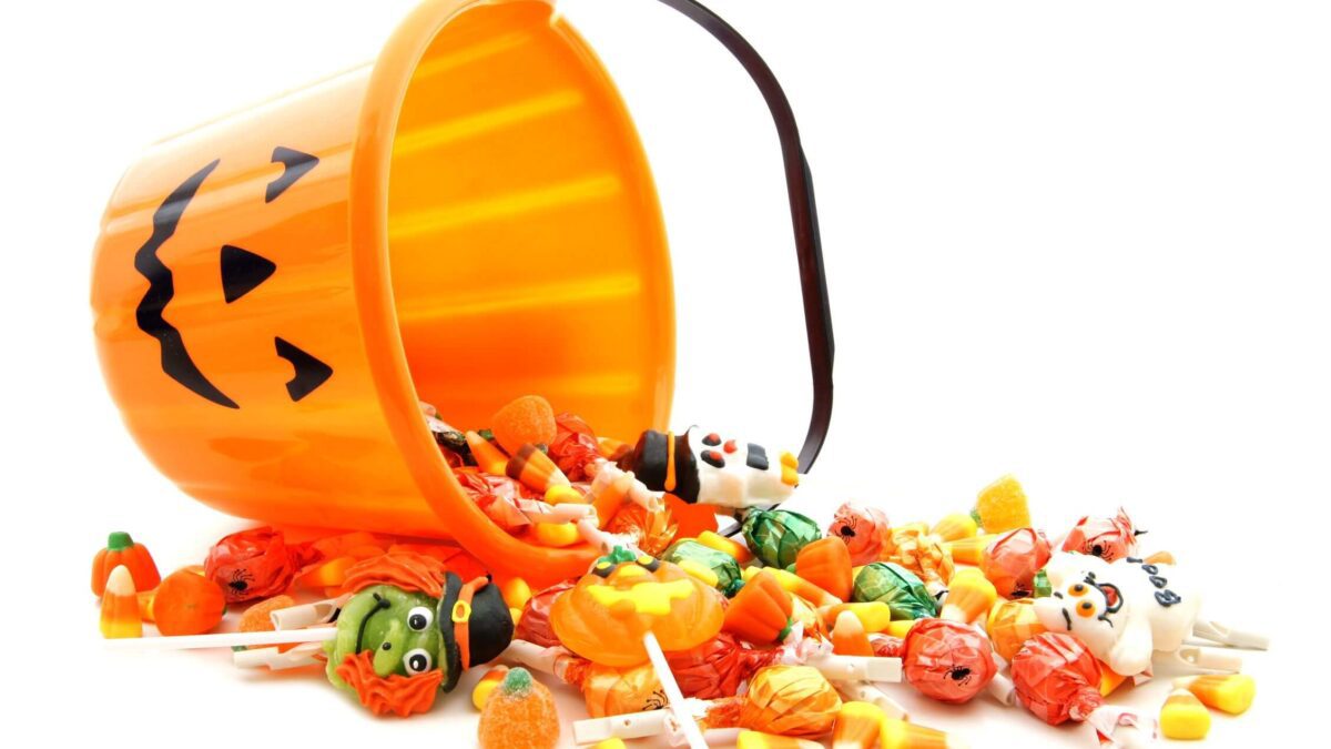 Learn what the best and worst candies are for your teeth on our blog.
